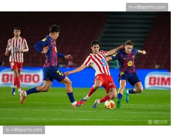 塞维利亚后防大面积伤停,新帅加西亚普拉萨变阵应对